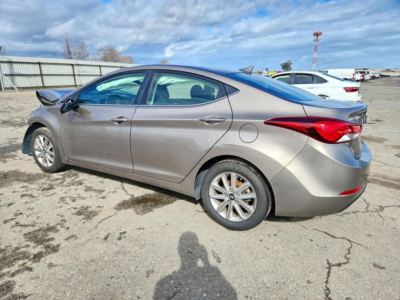 2015 Hyundai Elantra Se - Фото 2