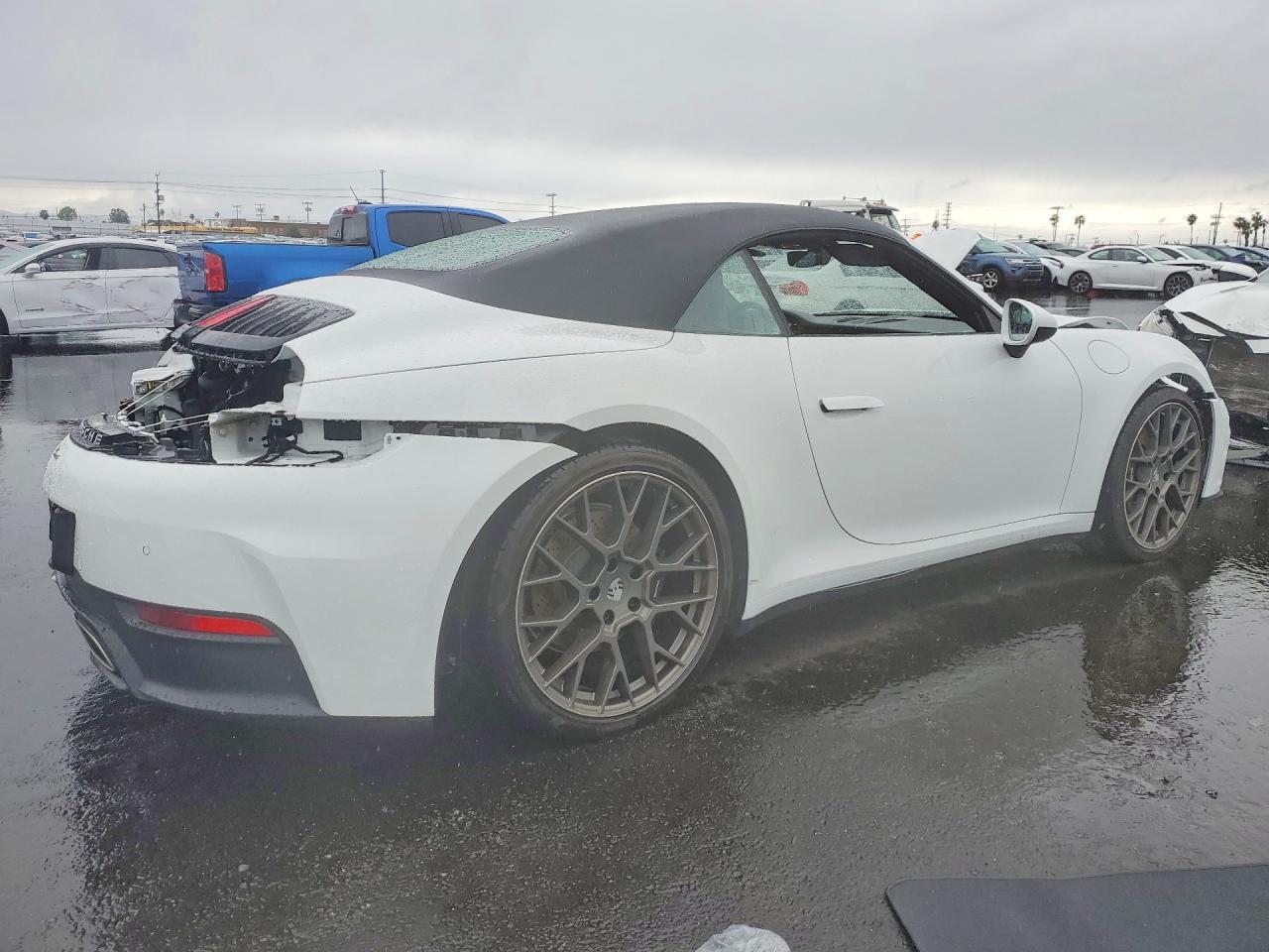 2025 Porsche 911 Carrera - Image 3