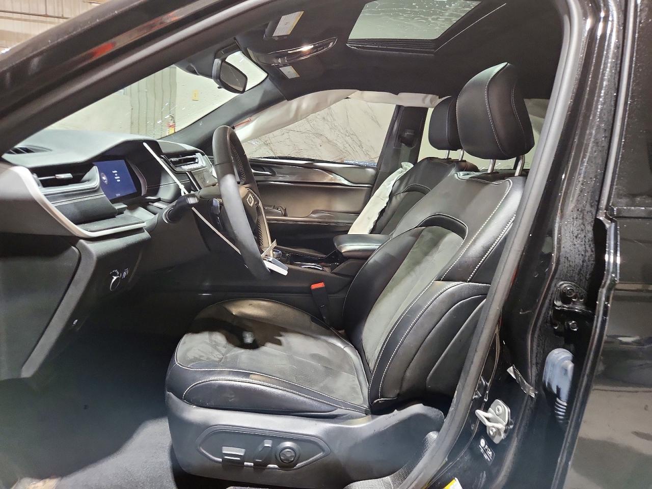 2023 Jeep Grand Cherokee Laredo - Image 7