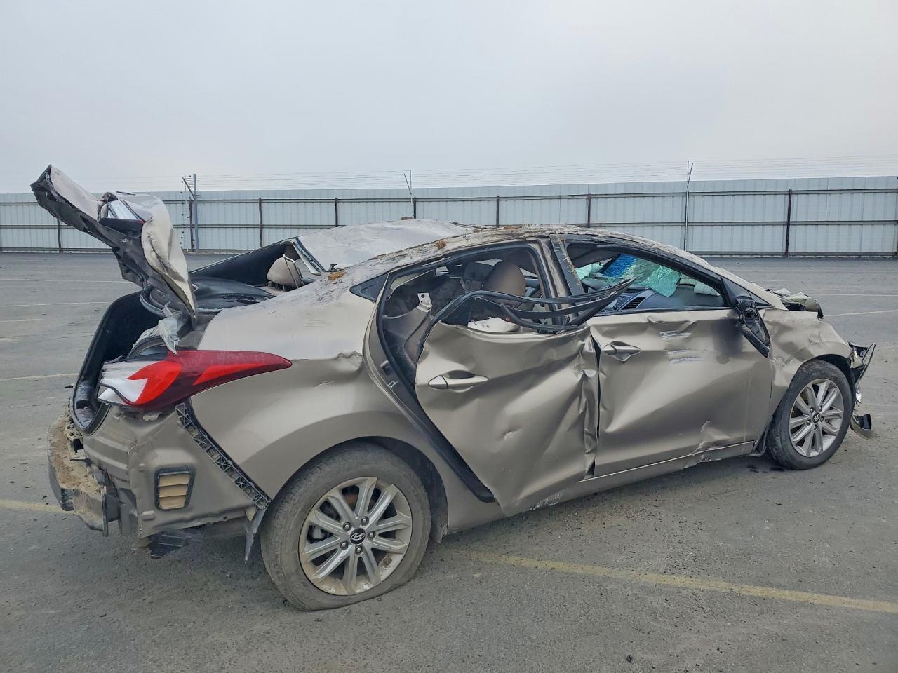 2015 Hyundai Elantra Se - Image 3