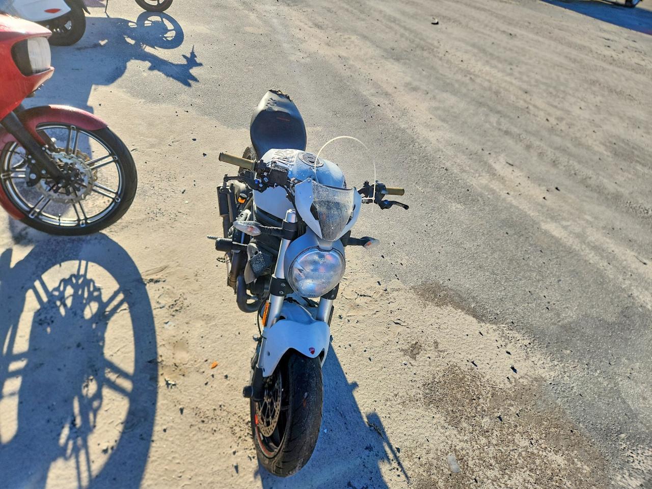 2020 Ducati Monster 797+ - Фото 2