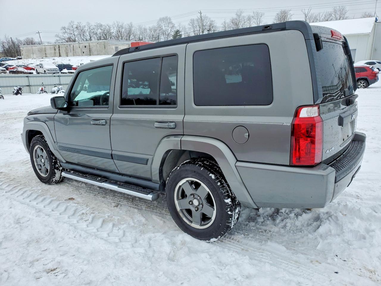 2008 Jeep Commander Sport - Фото 2