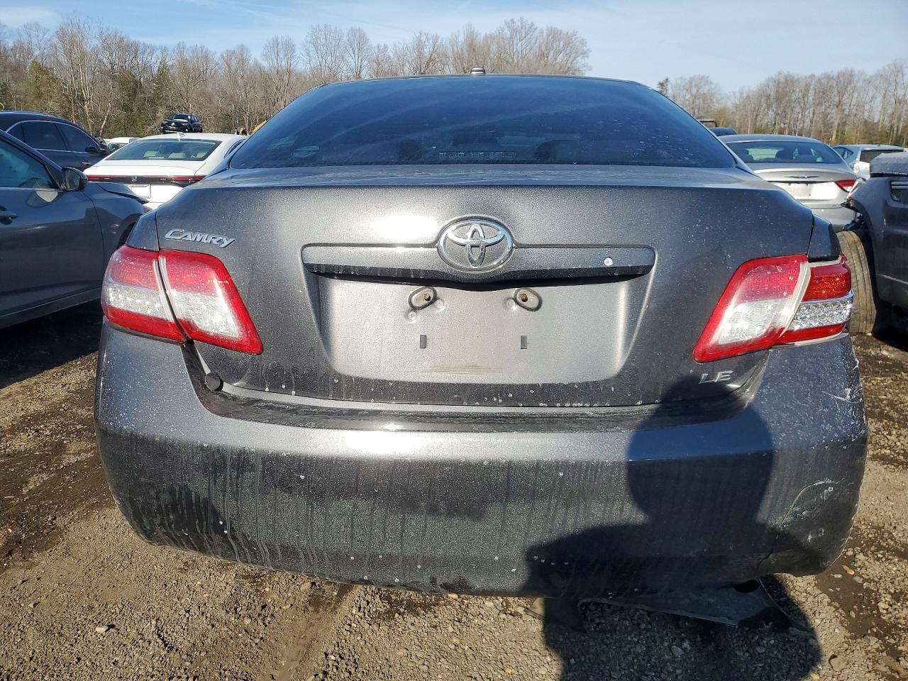 2011 Toyota Camry Base - Фото 6