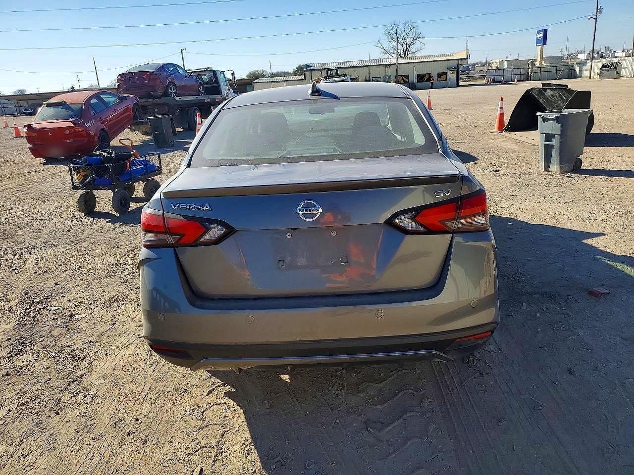 2020 Nissan Versa Sv - Image 6
