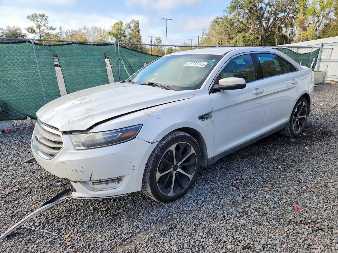2015 Ford Taurus Sel