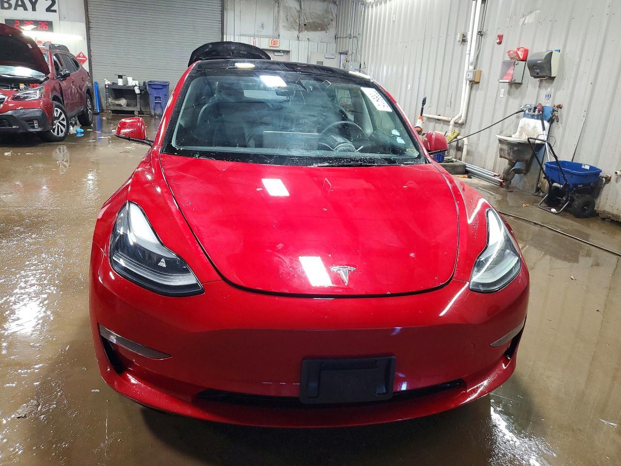 2023 Tesla Model 3 - Фото 5