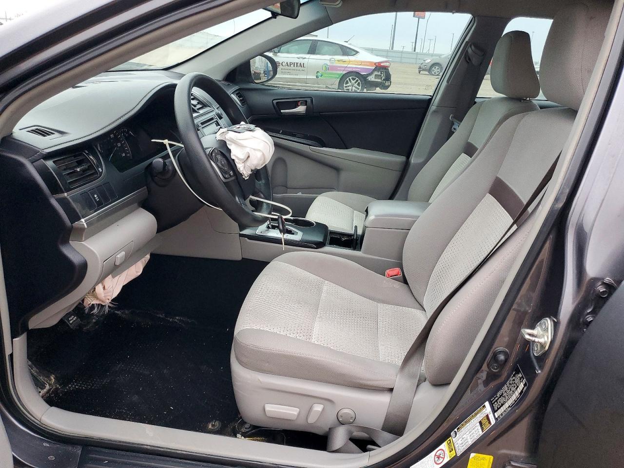 2014 Toyota Camry L - Фото 7