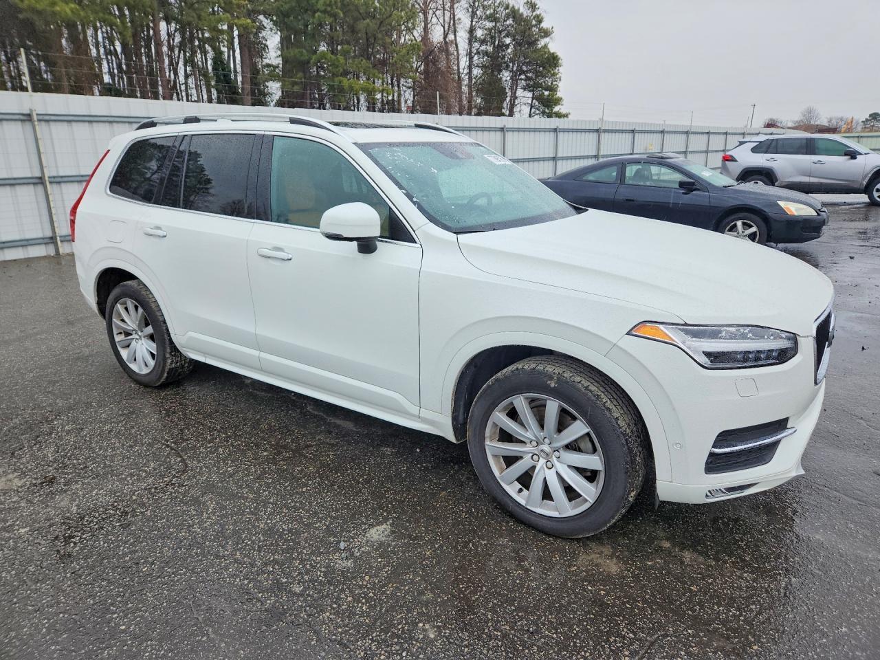 2019 Volvo Xc90 T6 Momentum - Image 4
