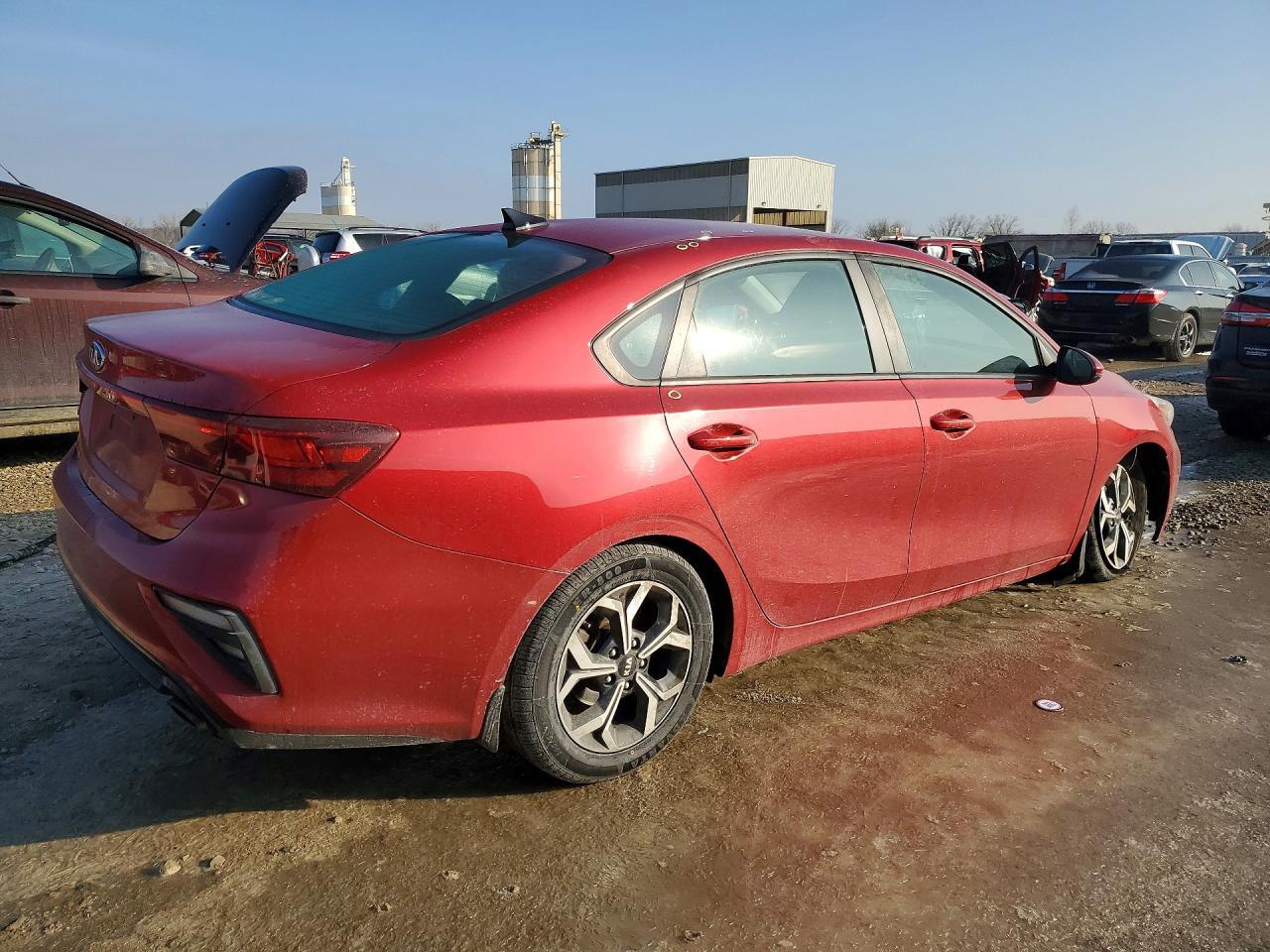 2019 Kia Forte Lxs - Фото 3