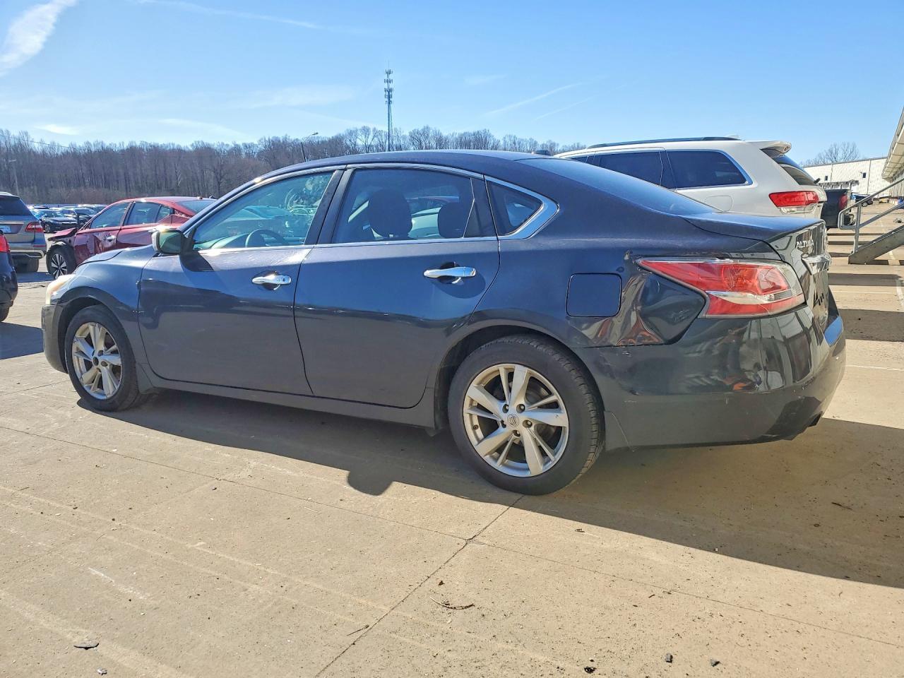 2015 Nissan Altima 2.5 - Фото 2