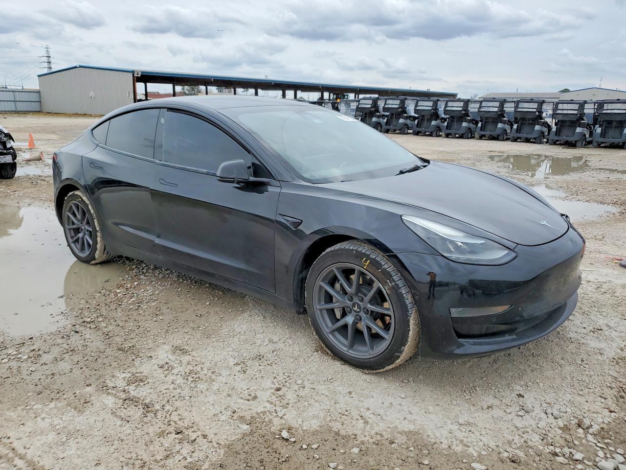 2022 Tesla Model 3 - Image 4