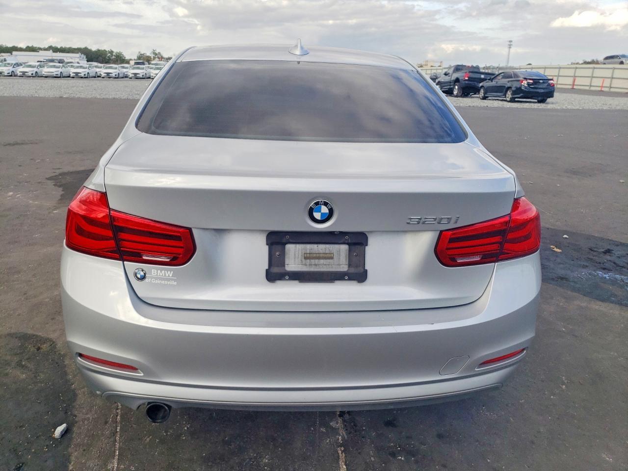 2018 BMW 320 I - Фото 6