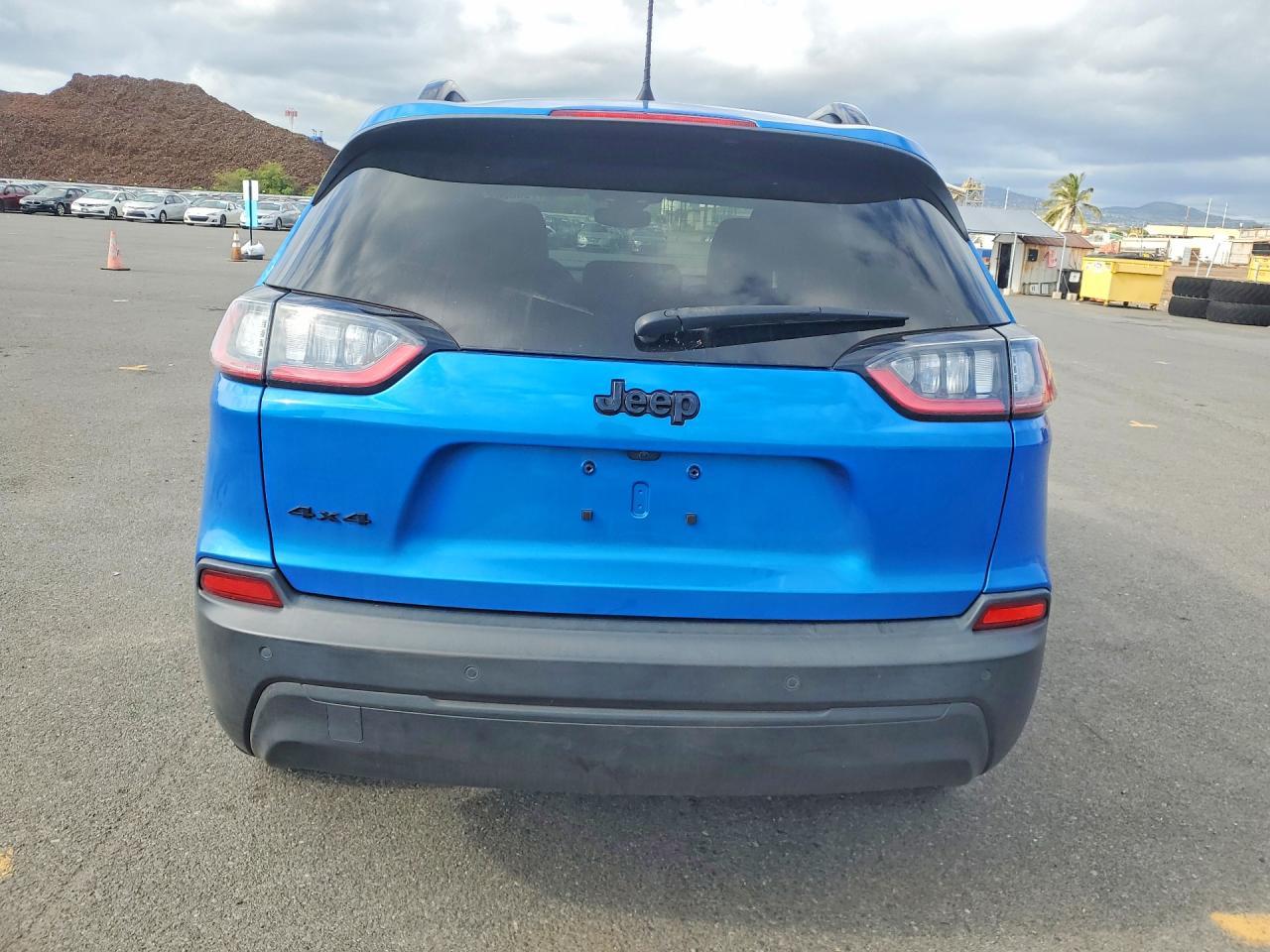 2023 Jeep Cherokee Altitude Lux - Image 6