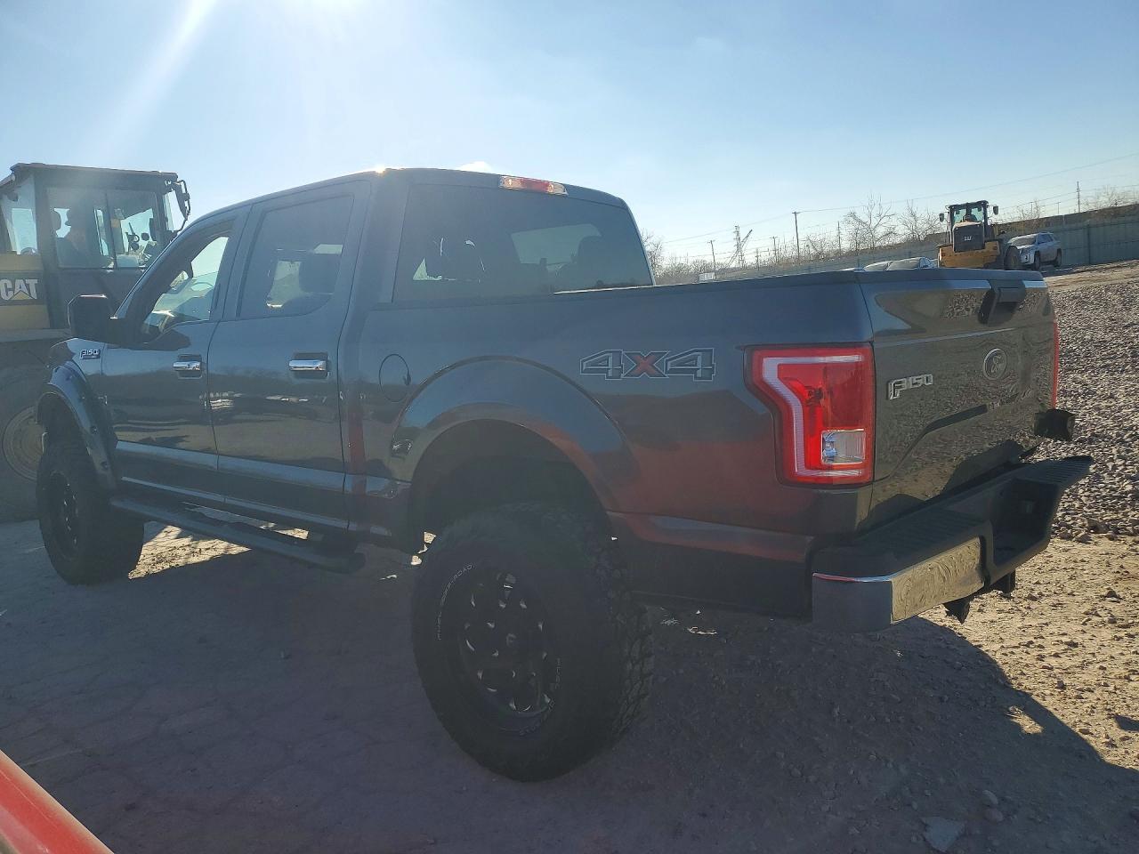 2017 Ford F150 Supercrew - Фото 2