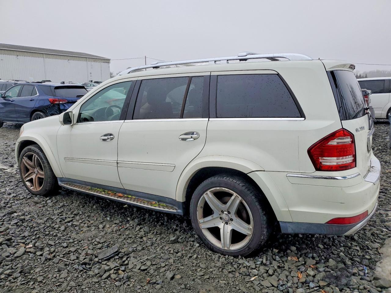 2010 Mercedes-Benz Gl 550 4Matic - Фото 2