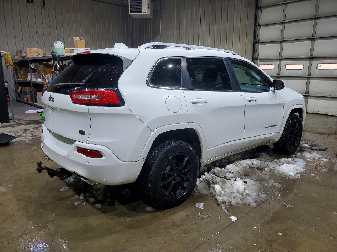 2016 Jeep Cherokee Overland - Фото 3