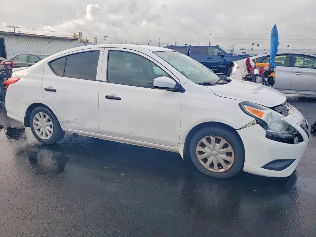 2018 Nissan Versa S - Фото 4
