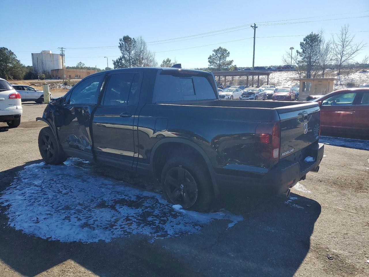 2022 Honda Ridgeline Black Edition - Image 2