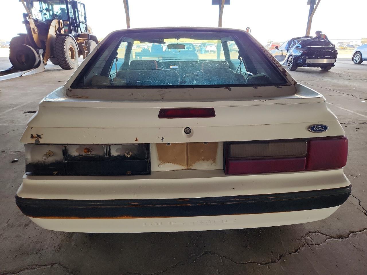 1989 Ford Mustang - Image 6