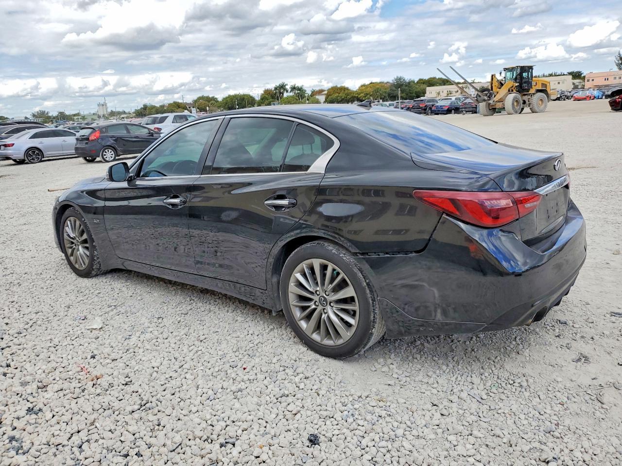 2019 Infiniti Q50 3.0T Luxe - Image 2