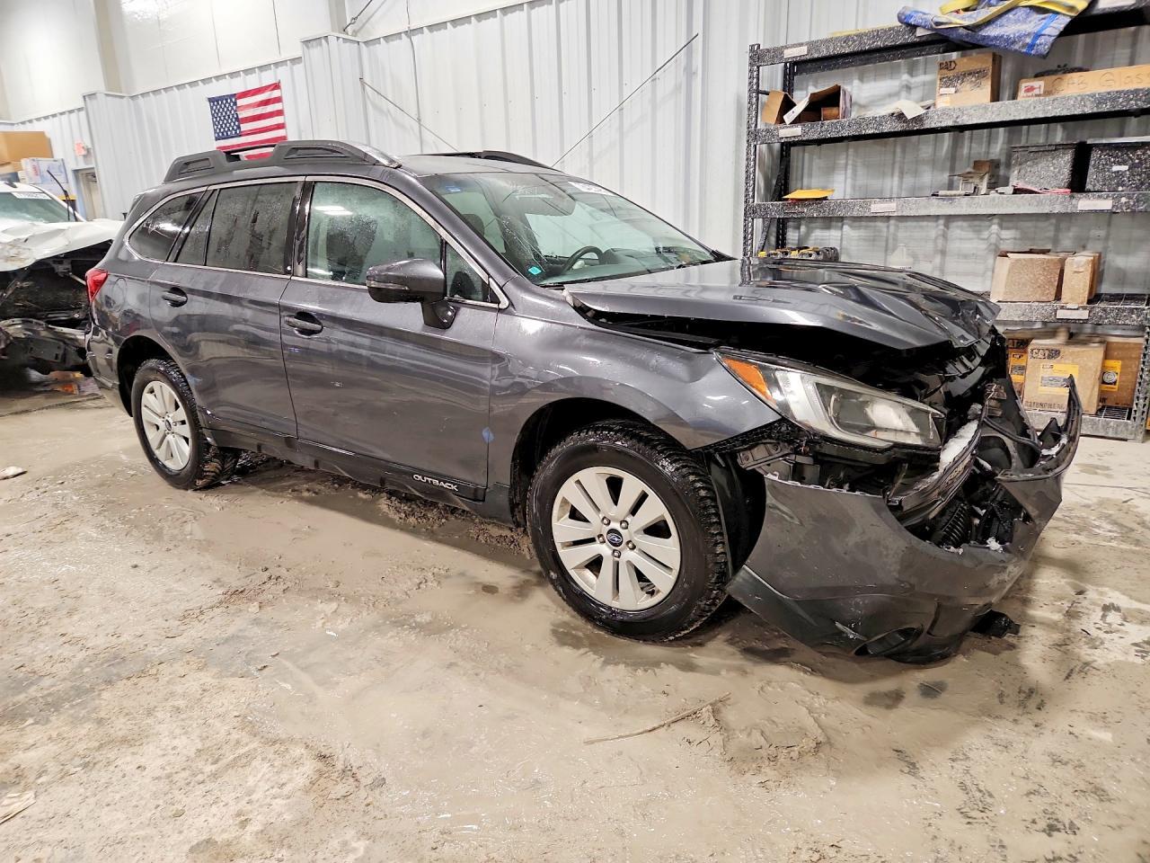 2018 Subaru Outback 2.5I Premium - Image 4