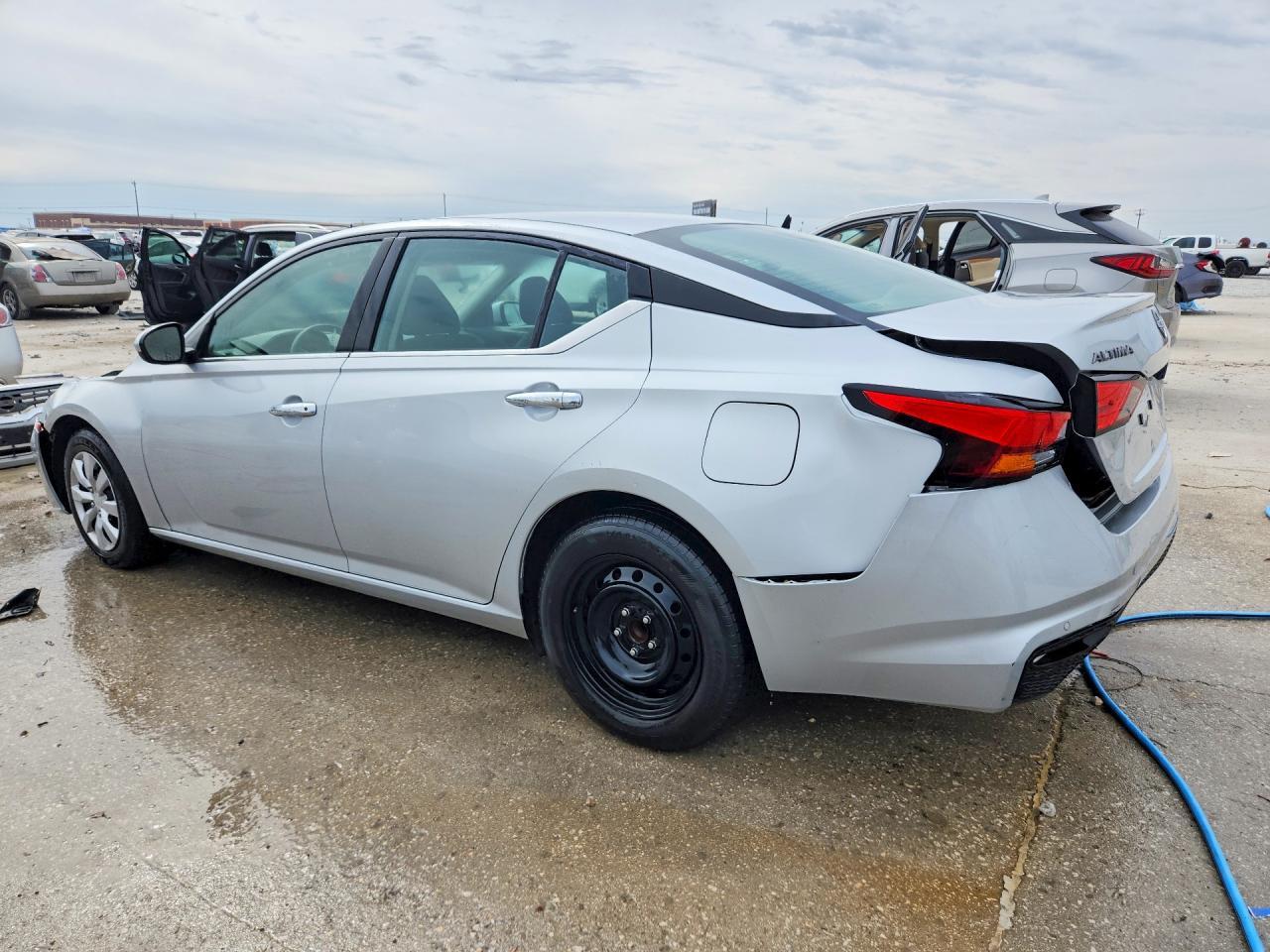 2023 Nissan Altima 2.5 S - Фото 2