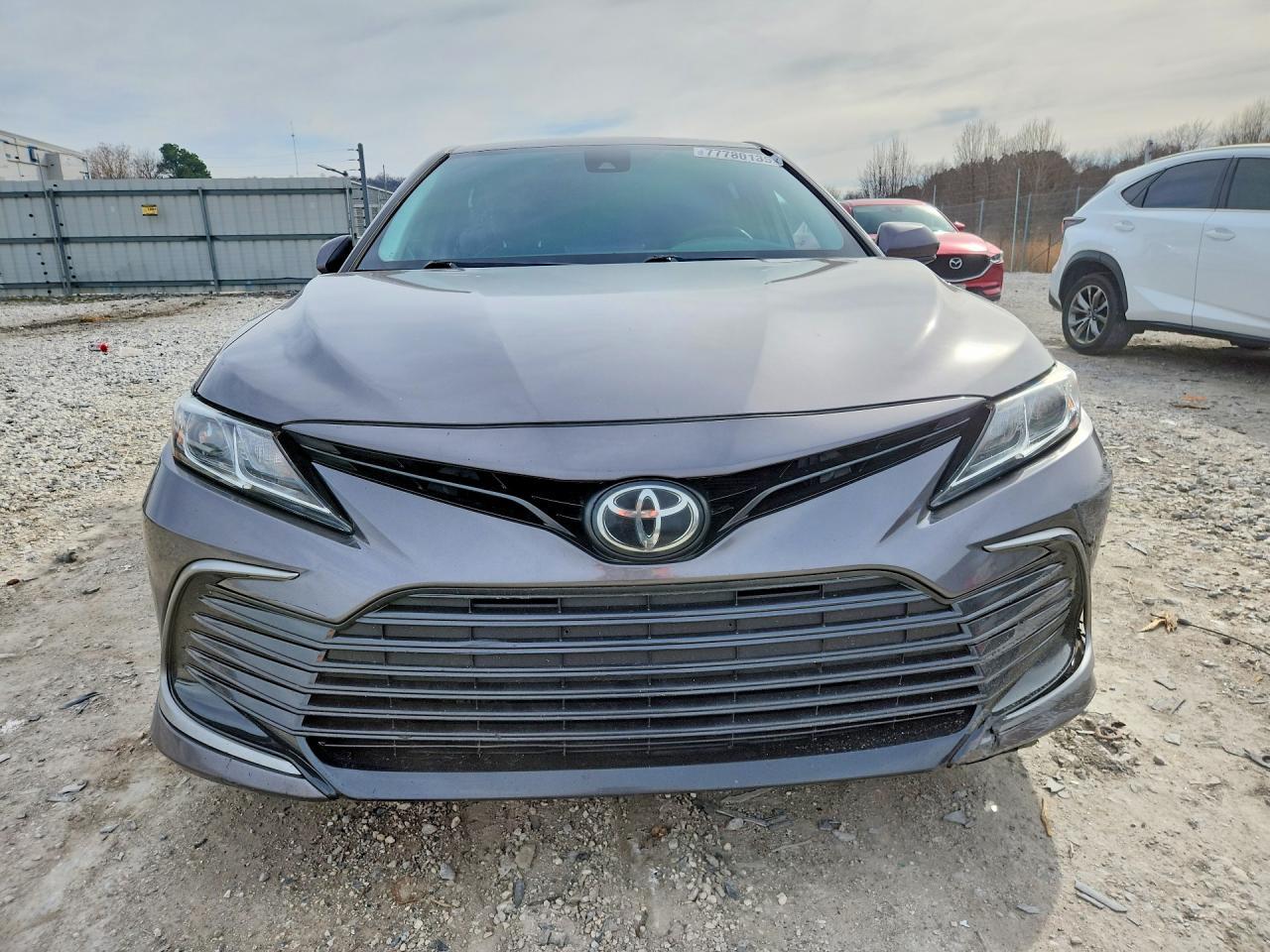 2021 Toyota Camry Le - Фото 5