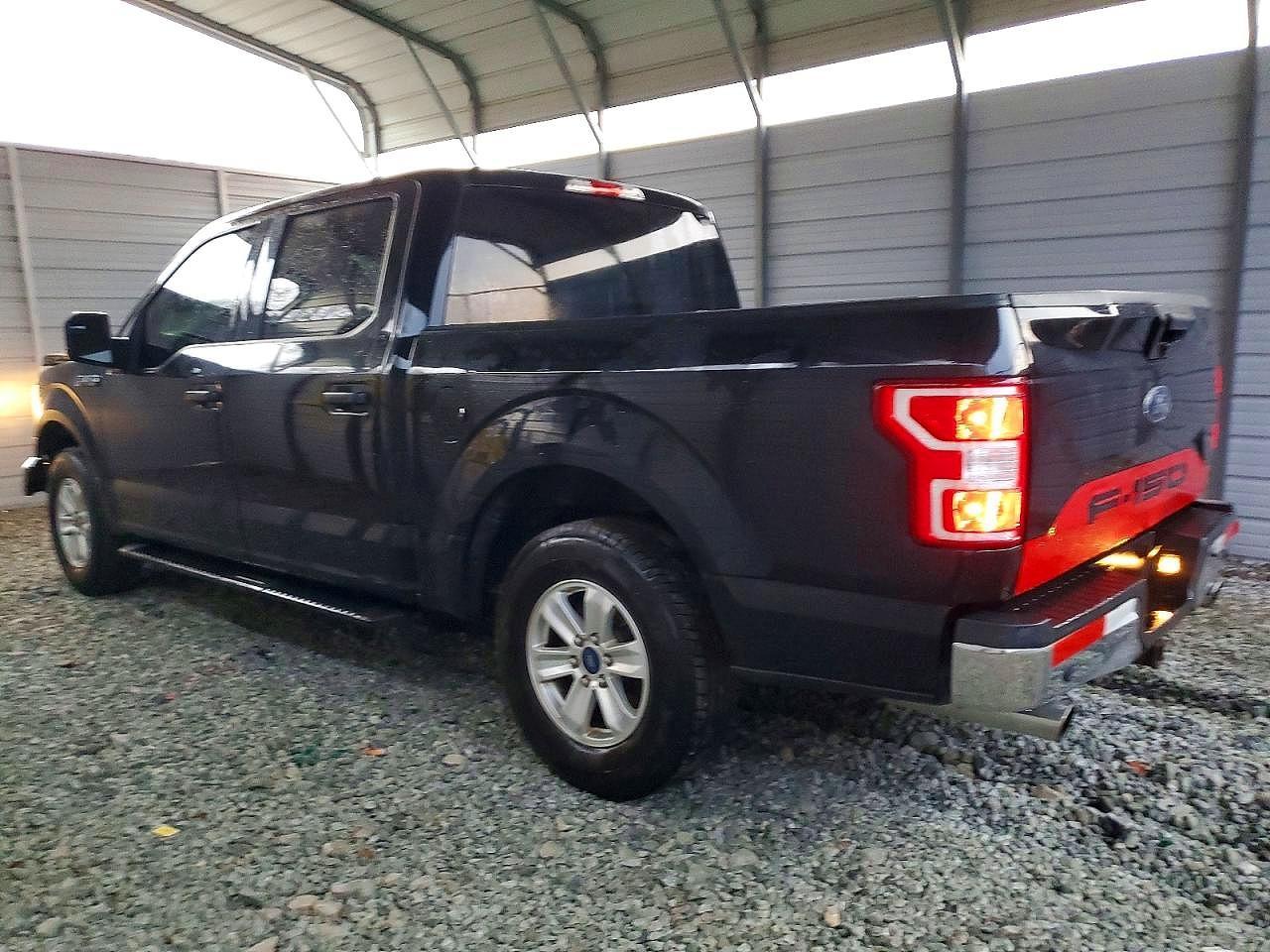 2018 Ford F150 - Фото 2
