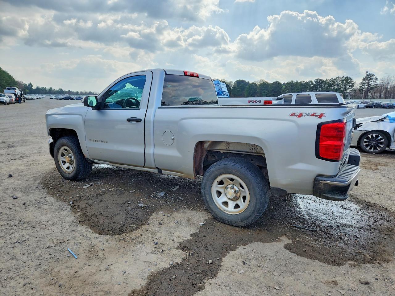 2016 Chevrolet Silverado K1500 - Image 2