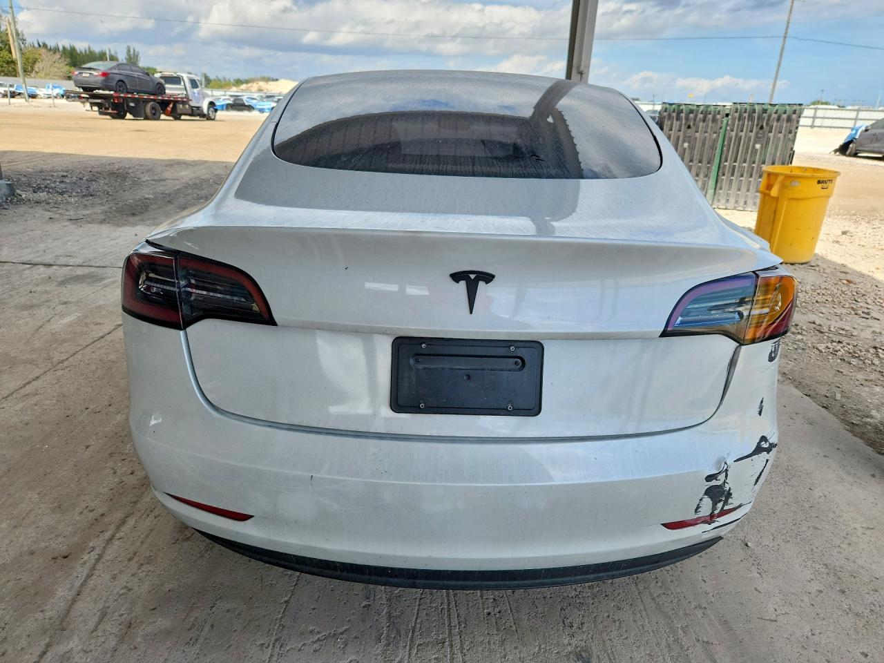 2023 Tesla Model 3 - Image 6