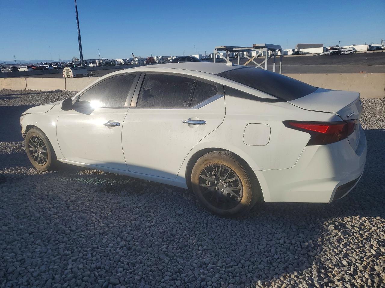 2020 Nissan Altima S - Image 2