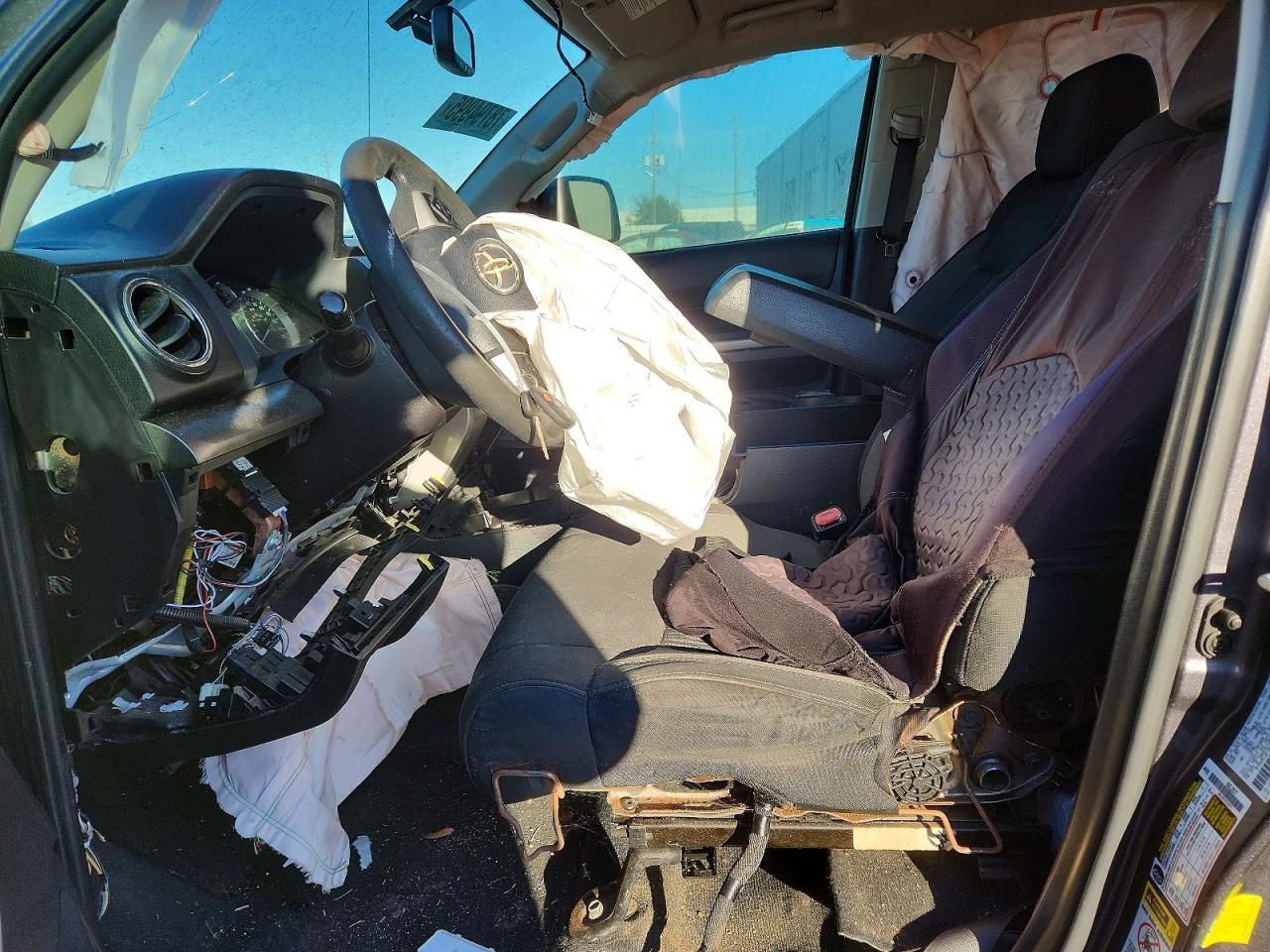 2015 Toyota Tundra Sr5 - Image 7