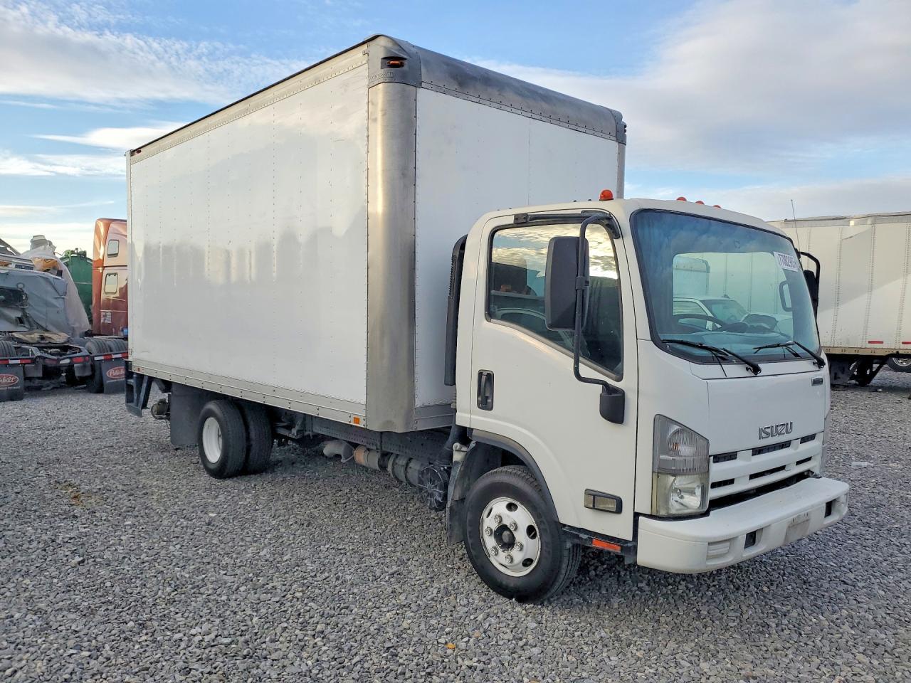 2010 Isuzu Npr Box Truck - Фото 4