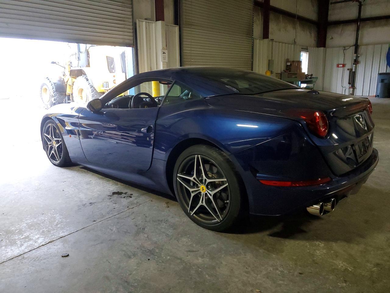 2017 Ferrari California T - Фото 2