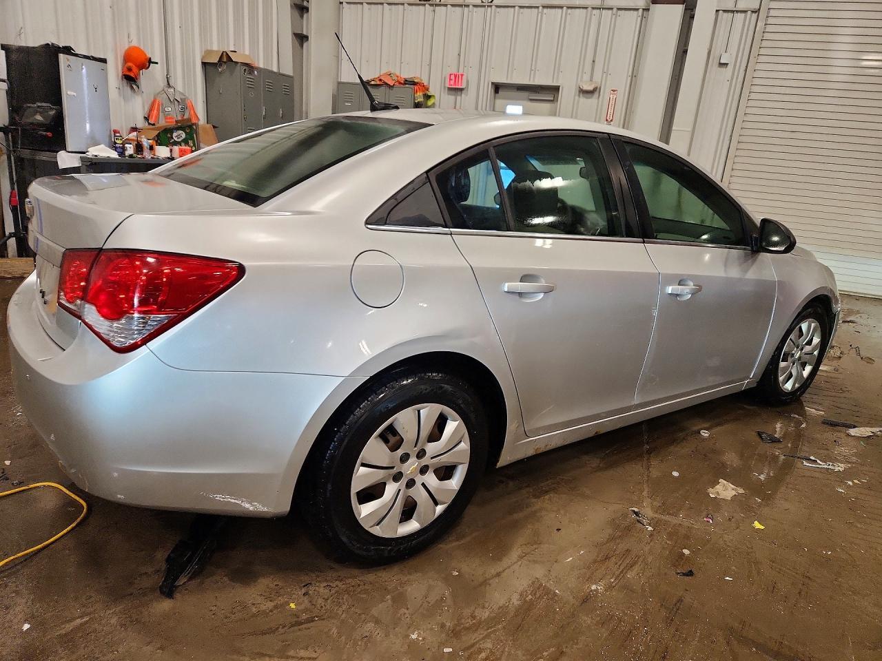 2012 Chevrolet Cruze Ls - Image 3