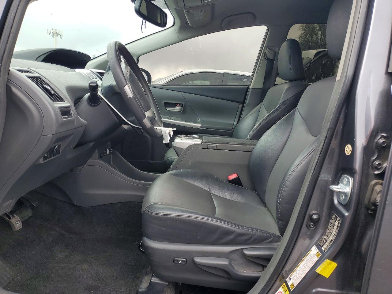 2012 Toyota Prius V Five - Фото 7