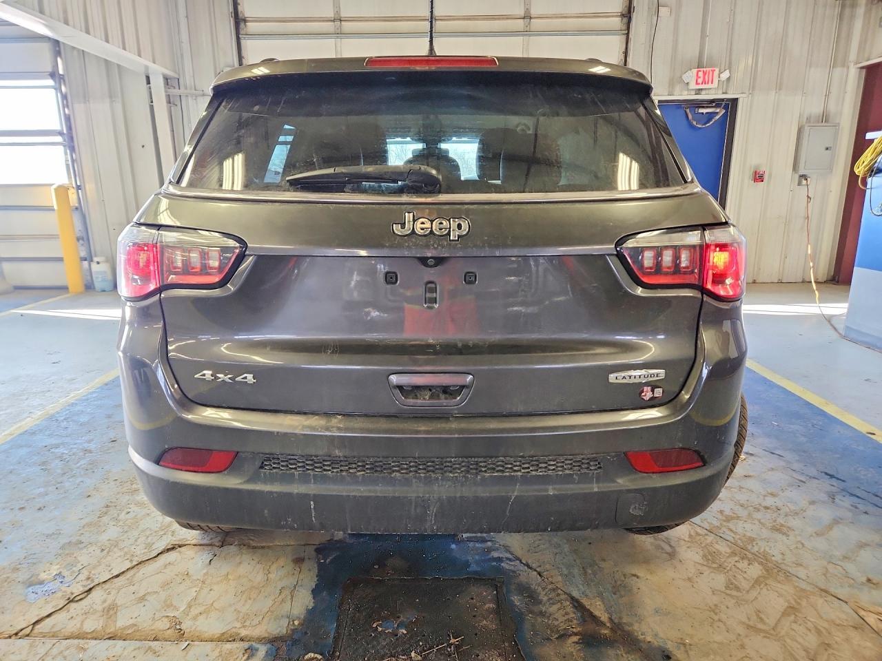 2017 Jeep Compass Latitude - Фото 6