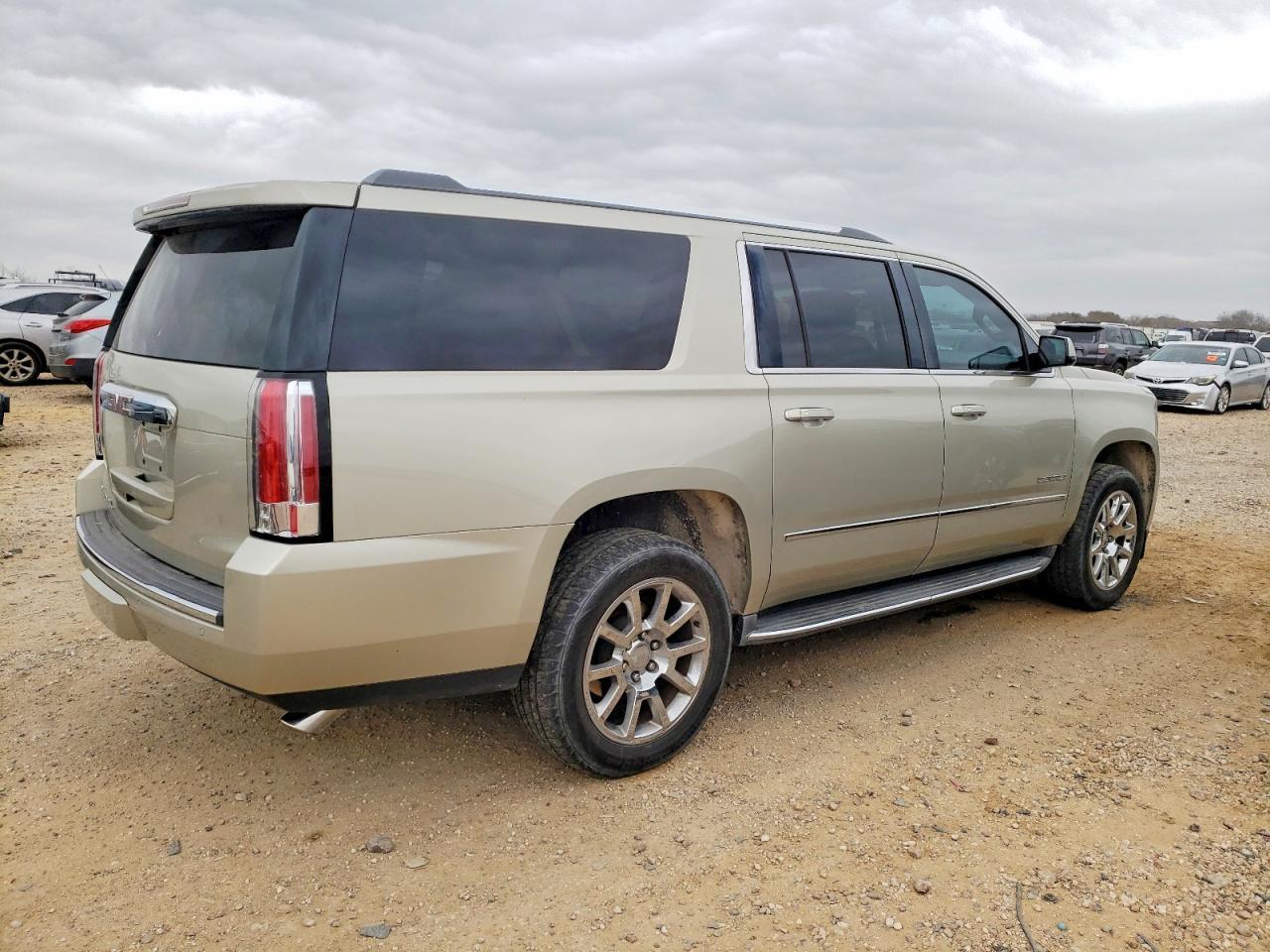 2016 GMC Yukon Xl Denali - Фото 3