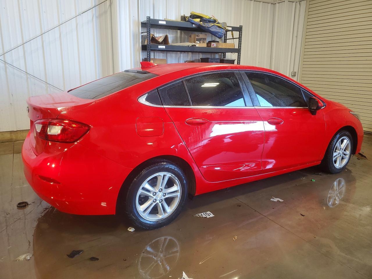 2018 Chevrolet Cruze Lt - Image 3