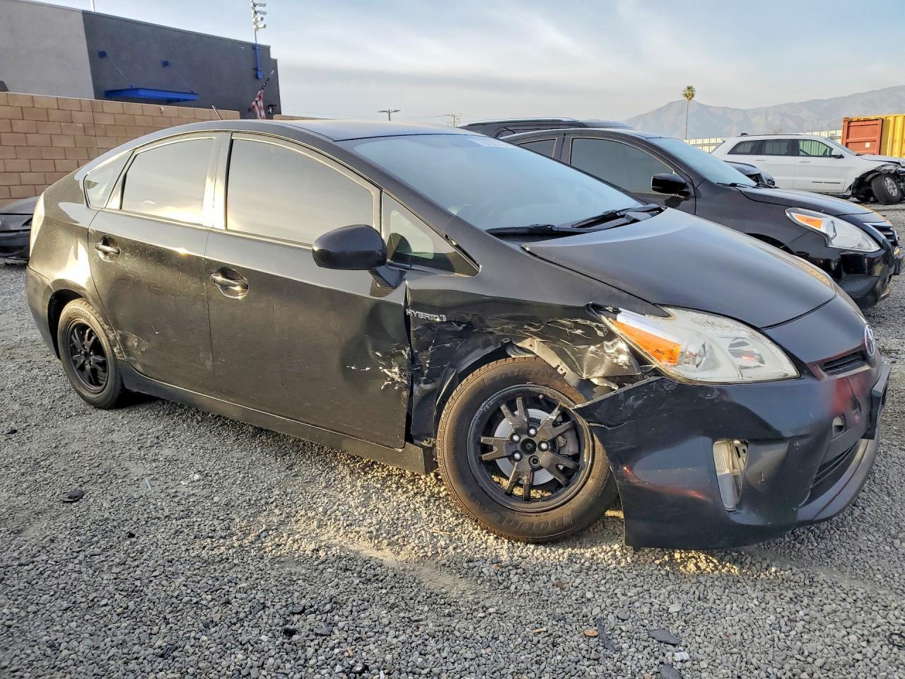 2015 Toyota Prius Two - Image 4