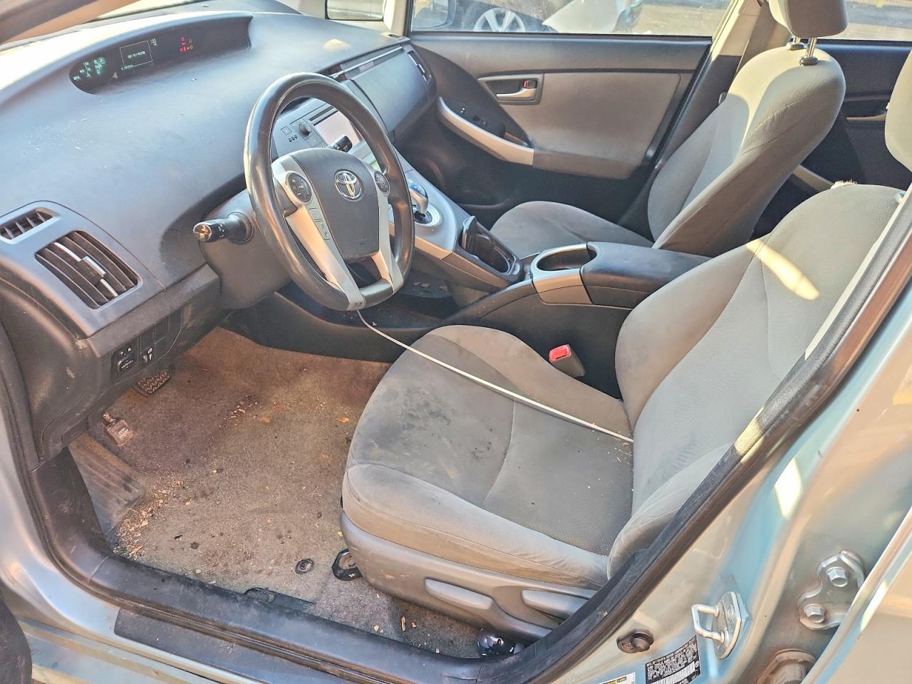 2013 Toyota Prius - Image 7