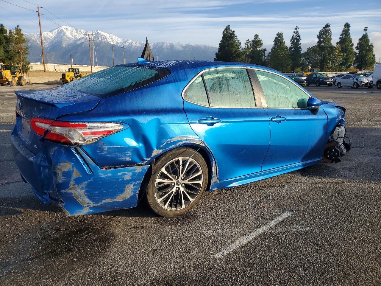 2019 Toyota Camry L - Фото 3