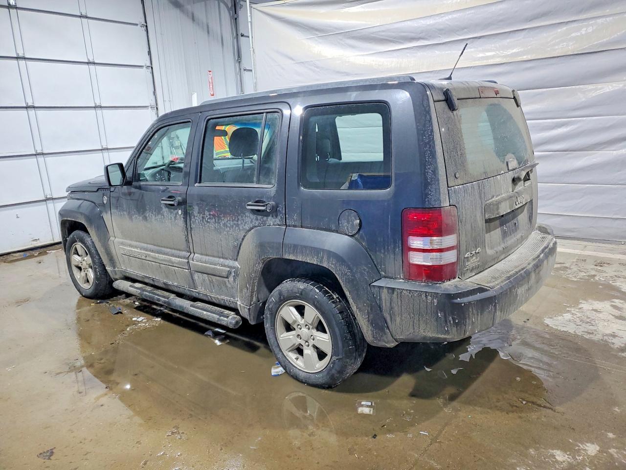 2010 Jeep Liberty Sport - Image 2