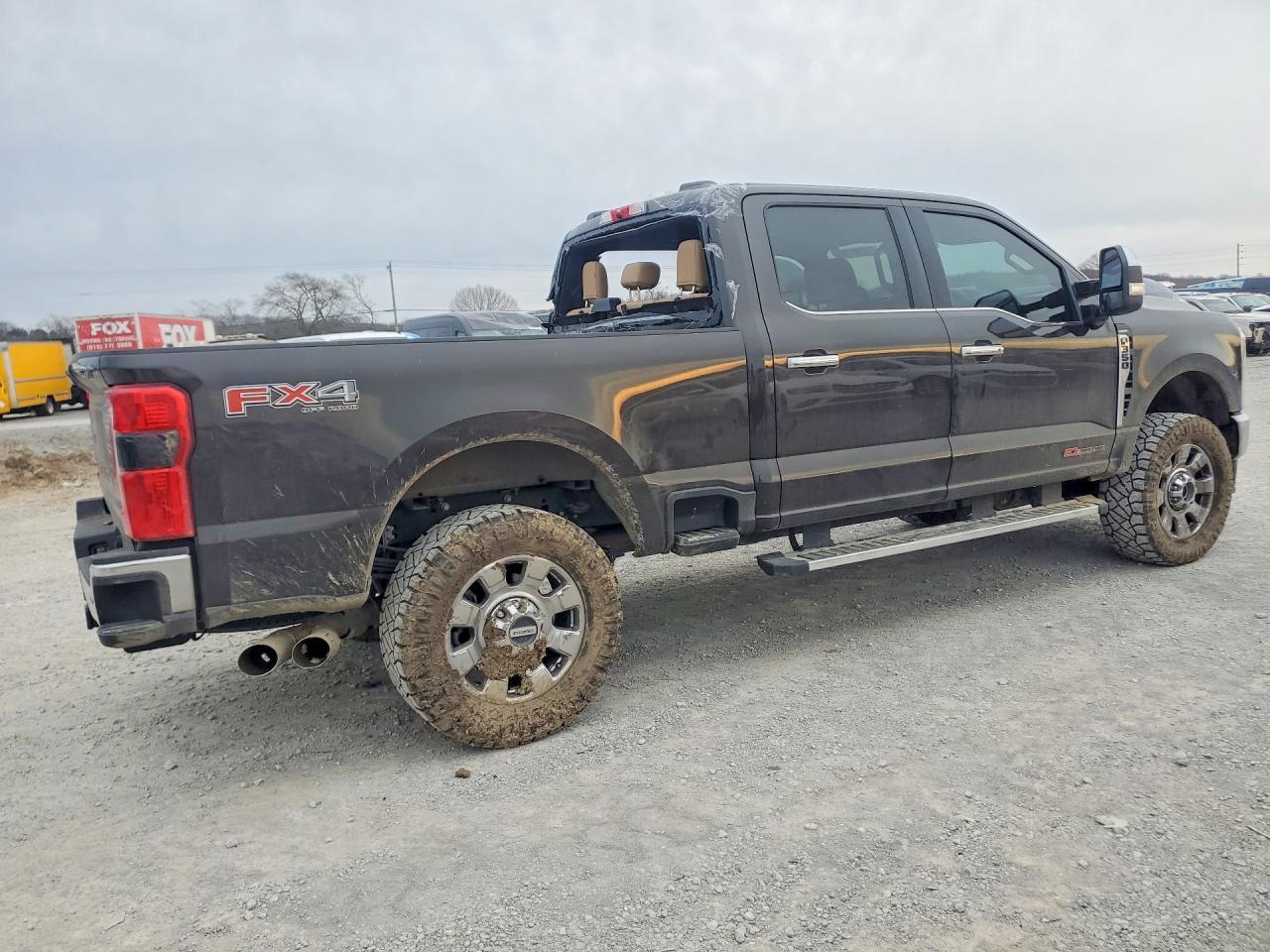 2025 Ford F350 Super Duty - Фото 3