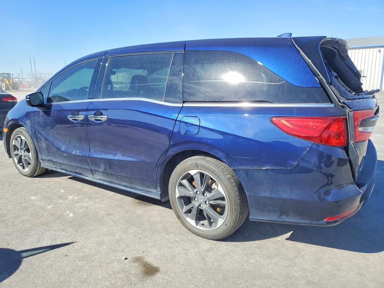 2024 Honda Odyssey Elite - Фото 2