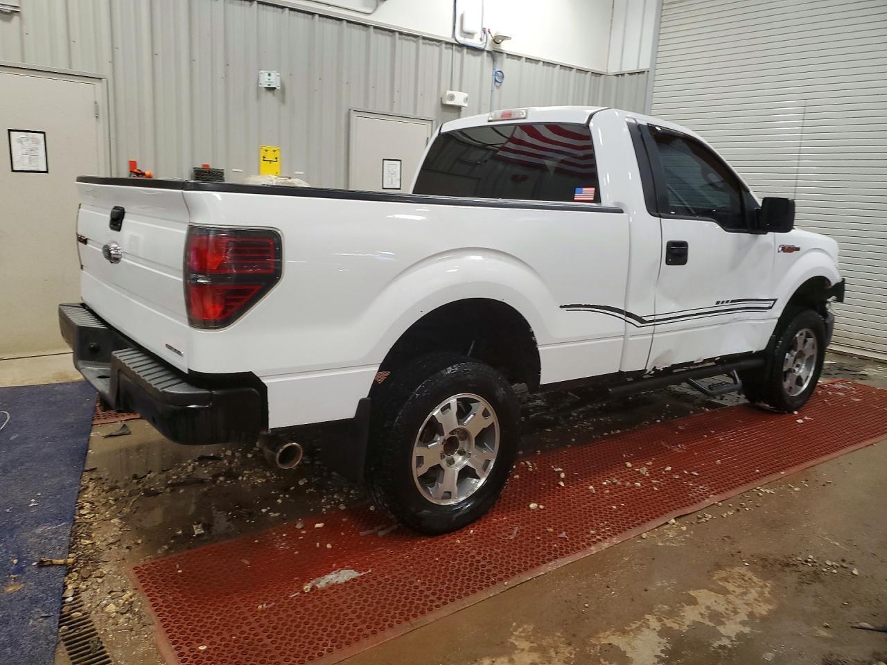 2014 Ford F150 - Фото 3