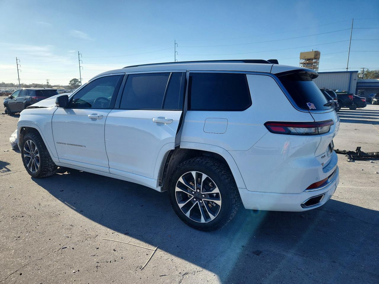 2023 Jeep Grand Cherokee L Overland - Фото 2