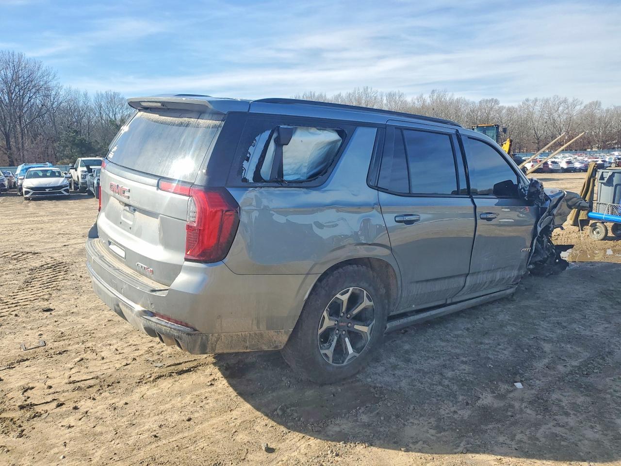 2026 GMC Yukon At4 - Фото 3