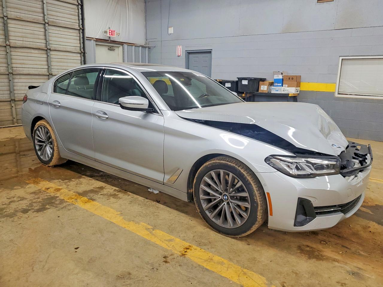 2021 BMW 530 I - Image 4