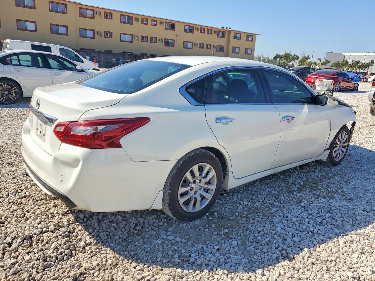 2018 Nissan Altima 2.5 S - Фото 3